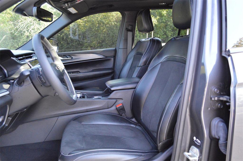 used 2023 Jeep Grand Cherokee car, priced at $31,562