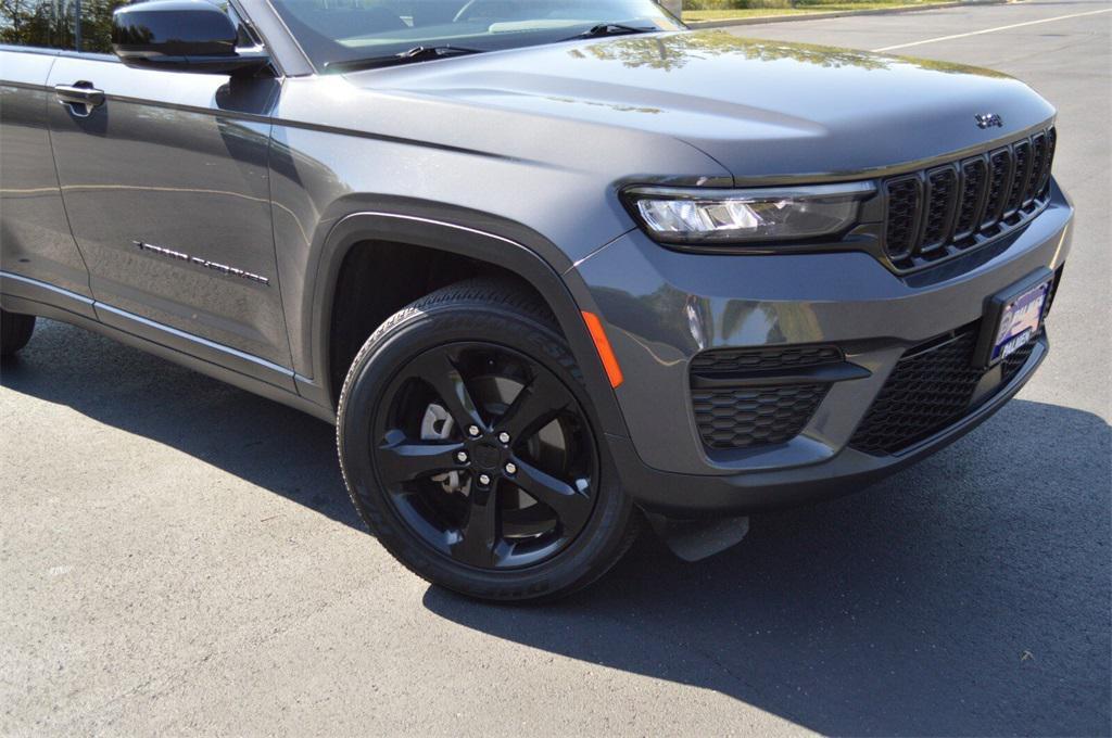 used 2023 Jeep Grand Cherokee car, priced at $31,562
