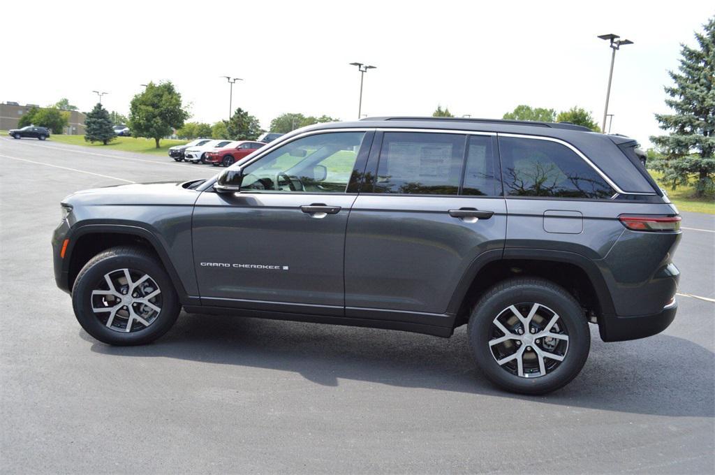 new 2025 Jeep Grand Cherokee car, priced at $42,999