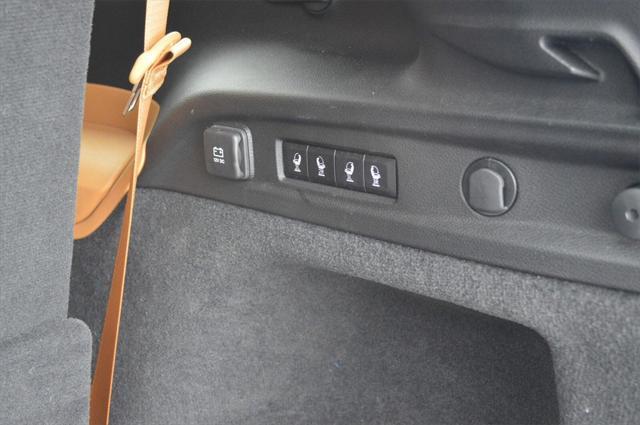 used 2024 Jeep Grand Cherokee L car, priced at $54,996