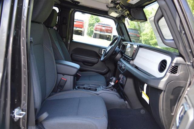 new 2025 Jeep Wrangler car, priced at $45,999