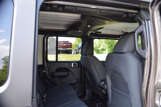 new 2025 Jeep Wrangler car, priced at $45,999