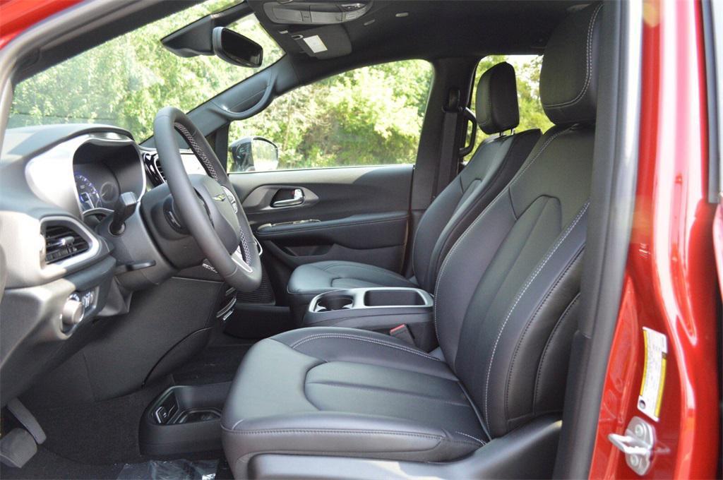 new 2025 Chrysler Voyager car, priced at $37,999