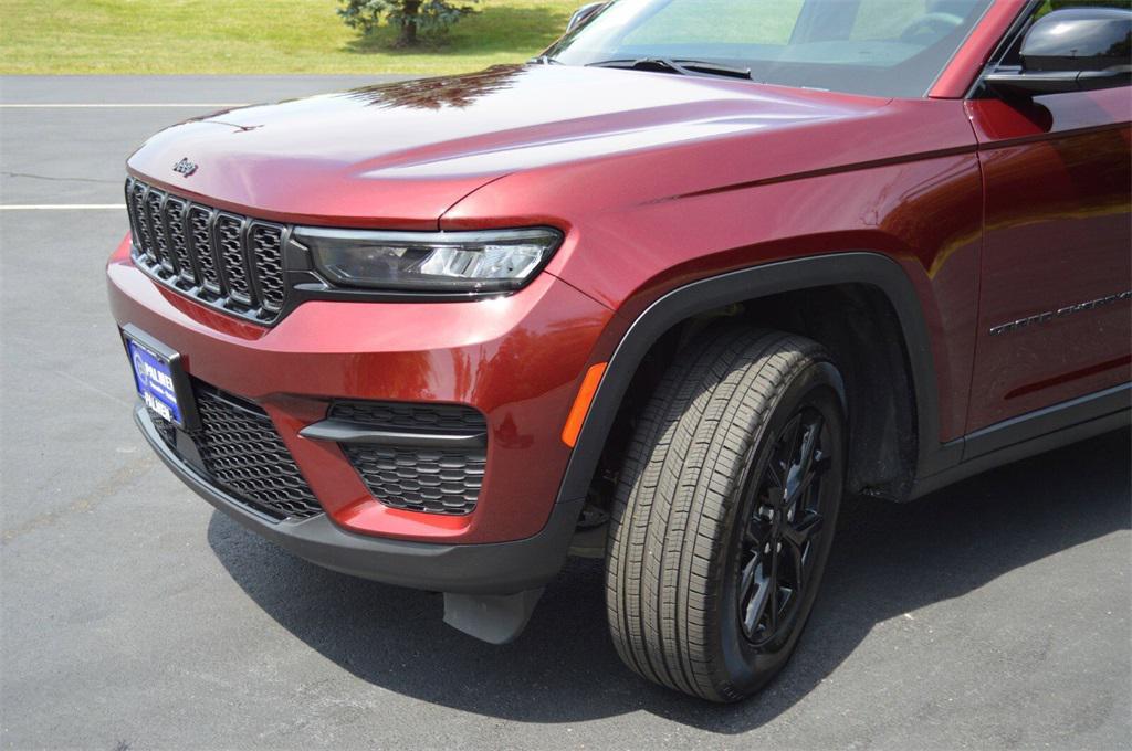 used 2024 Jeep Grand Cherokee car, priced at $34,865