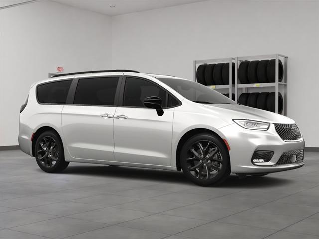 new 2024 Chrysler Pacifica car, priced at $44,561