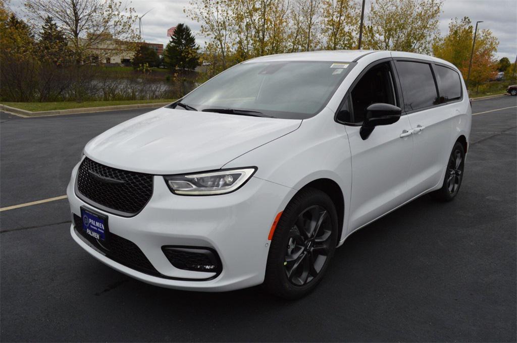 new 2026 Chrysler Pacifica car, priced at $41,999
