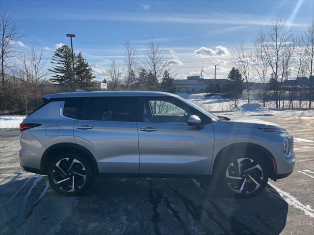 used 2024 Mitsubishi Outlander car, priced at $25,996