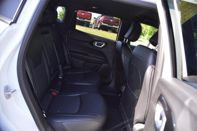 new 2025 Jeep Compass car, priced at $26,999