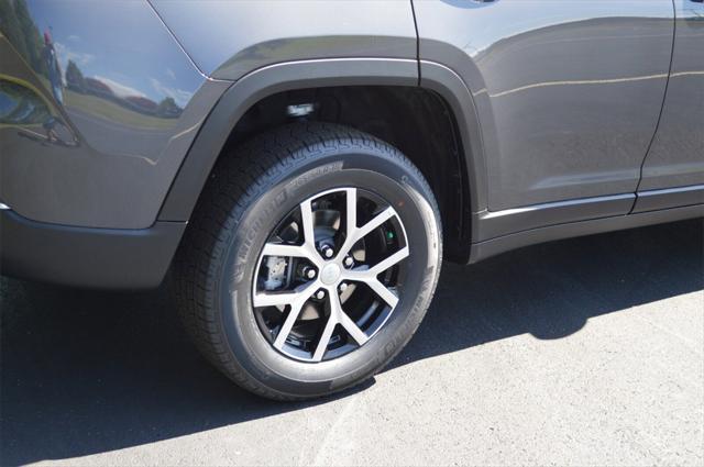 new 2025 Jeep Grand Cherokee car, priced at $43,499
