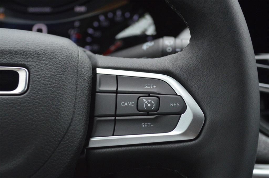 new 2025 Jeep Compass car, priced at $27,999