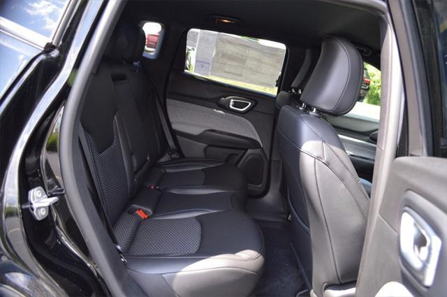 new 2025 Jeep Compass car, priced at $28,499
