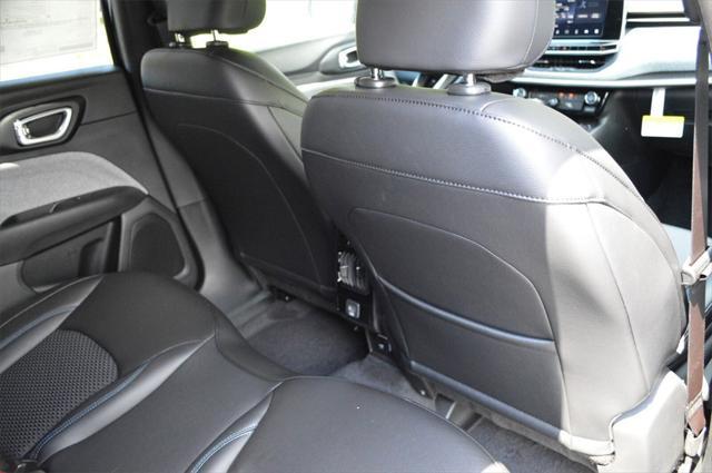 new 2025 Jeep Compass car, priced at $28,499