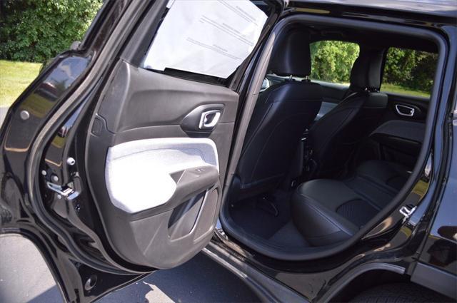 new 2025 Jeep Compass car, priced at $28,499