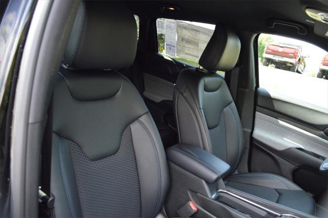 new 2025 Jeep Compass car, priced at $28,499