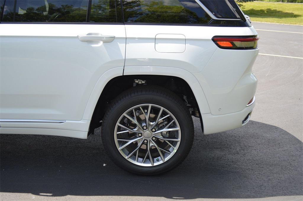 new 2025 Jeep Grand Cherokee car, priced at $54,499