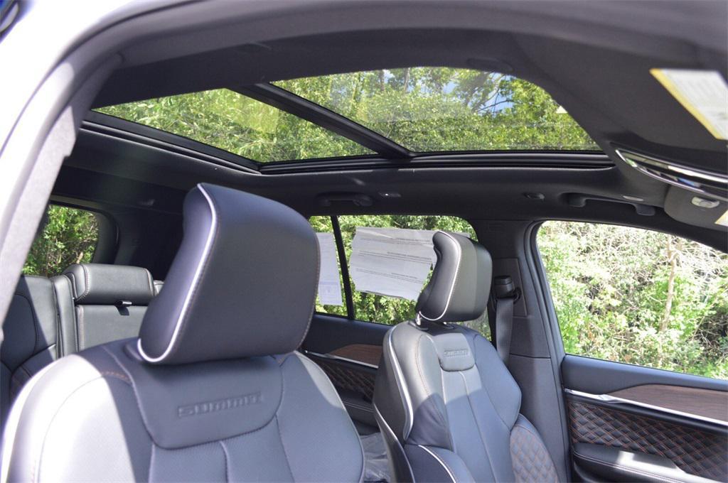 new 2025 Jeep Grand Cherokee car, priced at $54,499