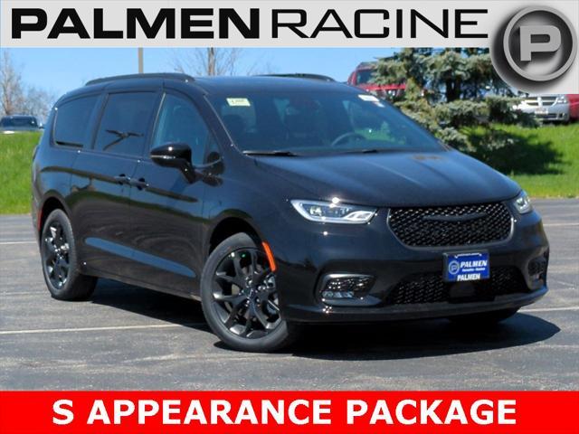 new 2024 Chrysler Pacifica car, priced at $50,472