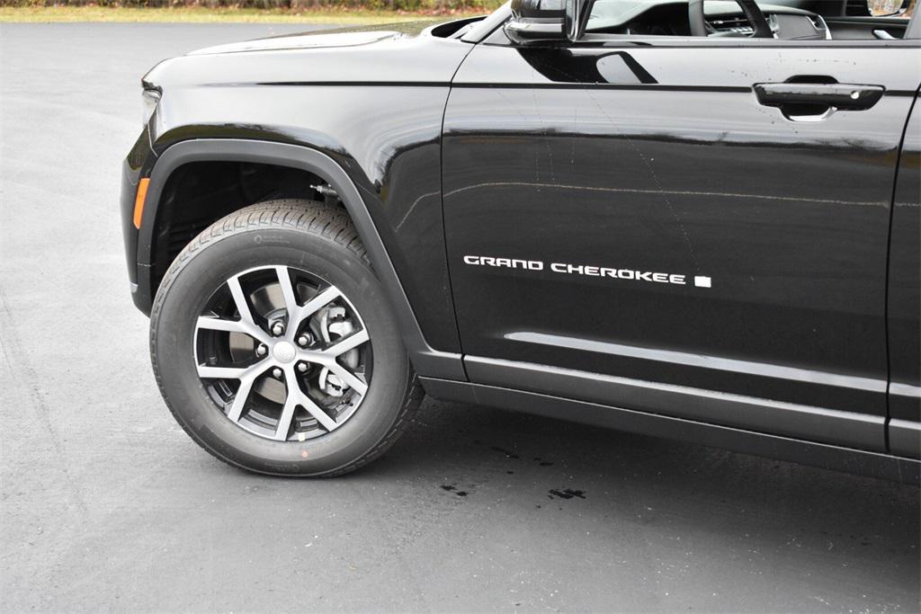 new 2025 Jeep Grand Cherokee L car, priced at $46,999