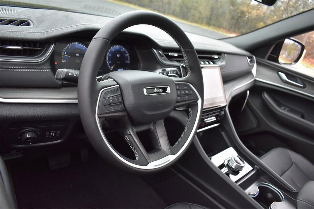 new 2025 Jeep Grand Cherokee L car, priced at $46,999