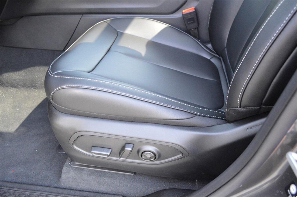 new 2025 Jeep Grand Cherokee L car, priced at $46,999