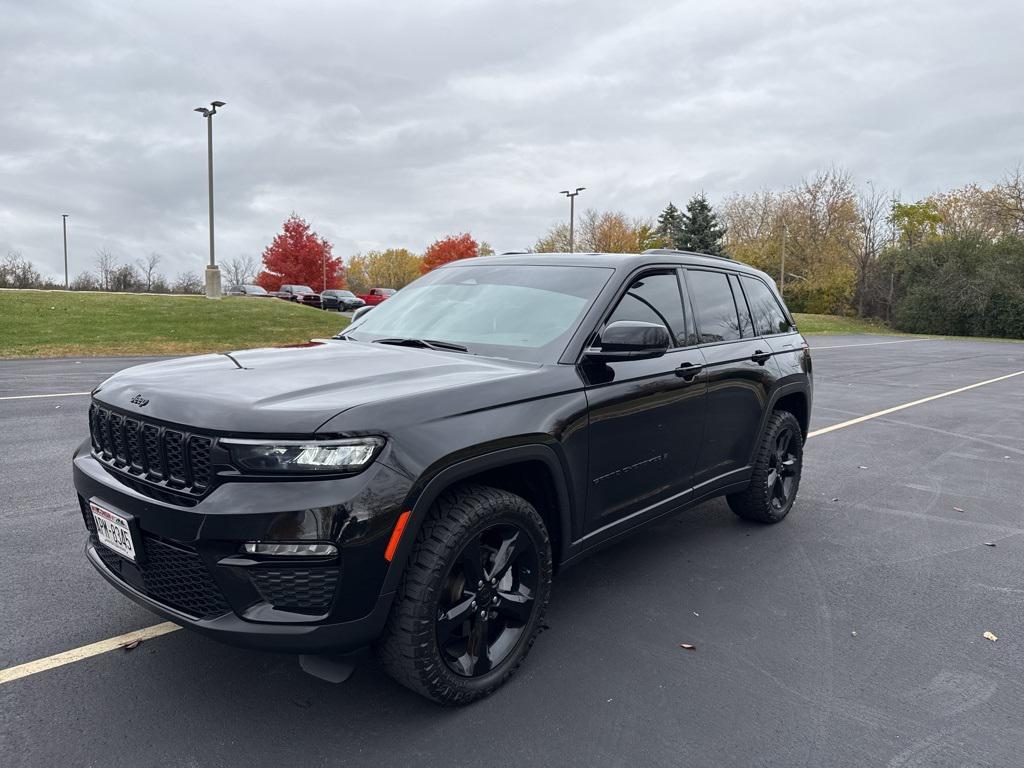 used 2024 Jeep Grand Cherokee car, priced at $35,999