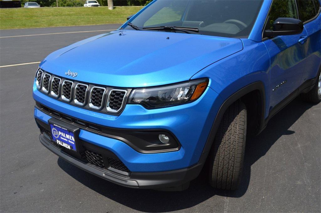 new 2025 Jeep Compass car, priced at $27,999