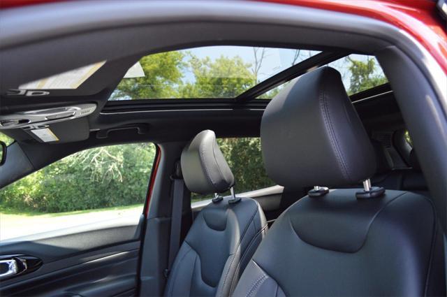new 2025 Jeep Compass car, priced at $37,999
