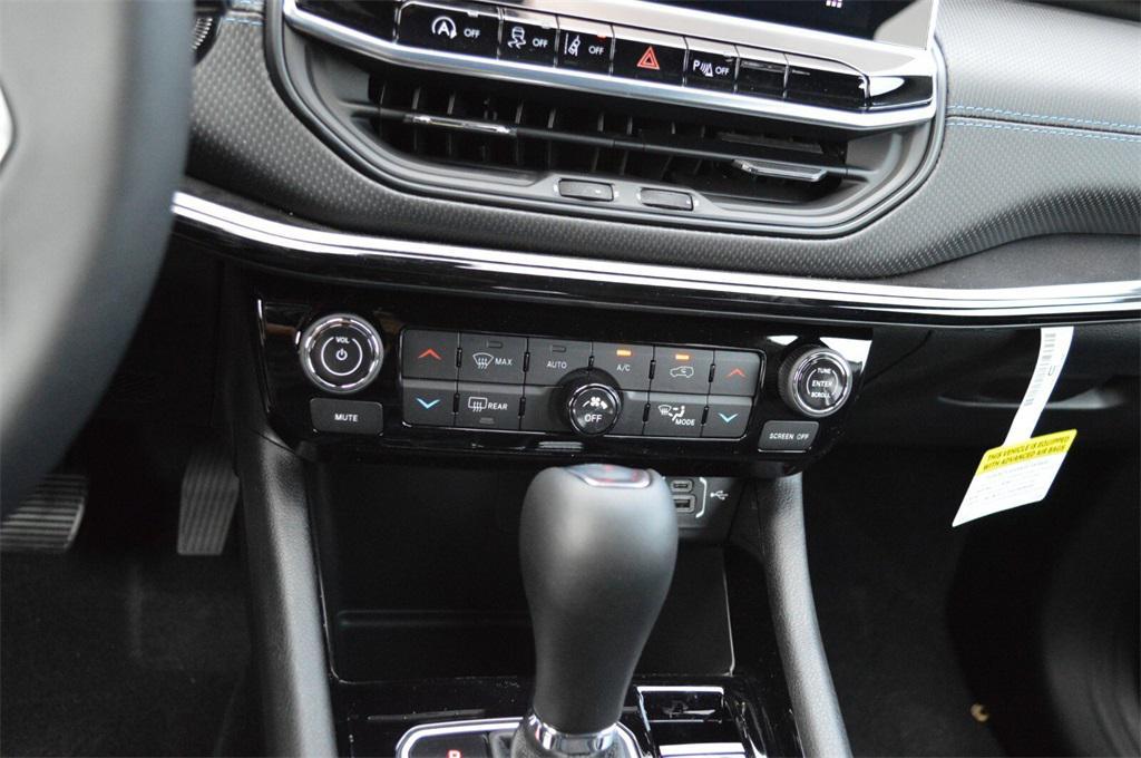 new 2025 Jeep Compass car, priced at $35,899