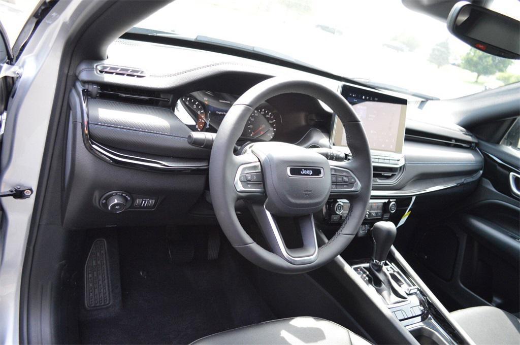 new 2025 Jeep Compass car, priced at $35,899