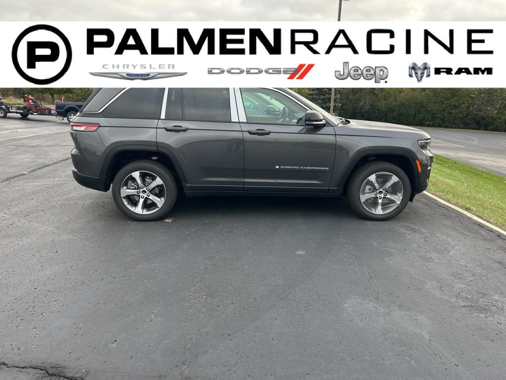 new 2025 Jeep Grand Cherokee car, priced at $47,599