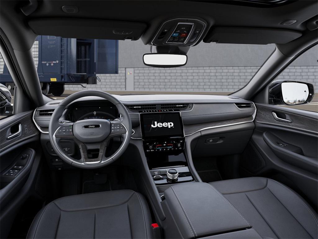 new 2025 Jeep Grand Cherokee car, priced at $47,599