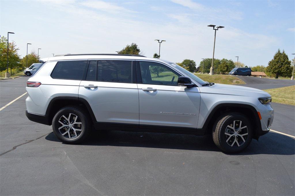 new 2025 Jeep Grand Cherokee L car, priced at $46,999