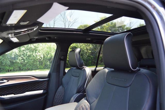 new 2025 Jeep Grand Cherokee car, priced at $58,999