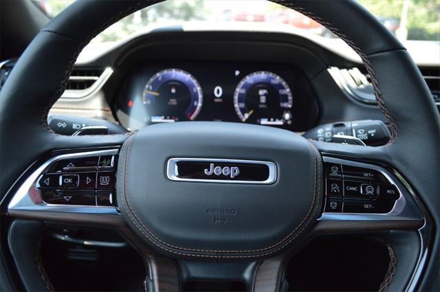 new 2025 Jeep Grand Cherokee car, priced at $58,999