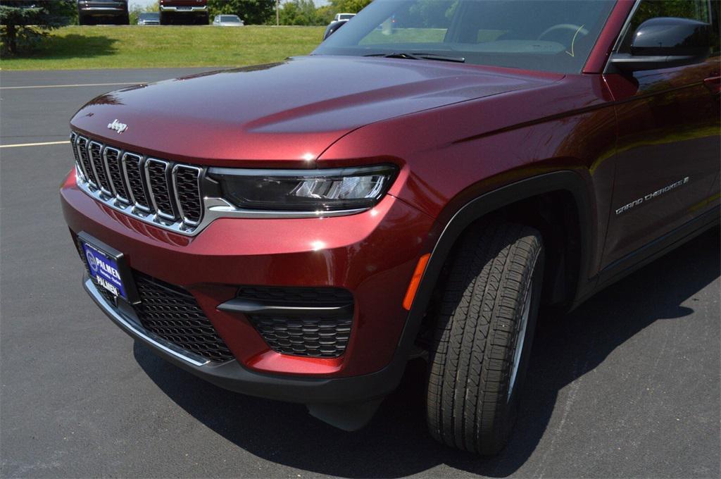 new 2025 Jeep Grand Cherokee car, priced at $37,999