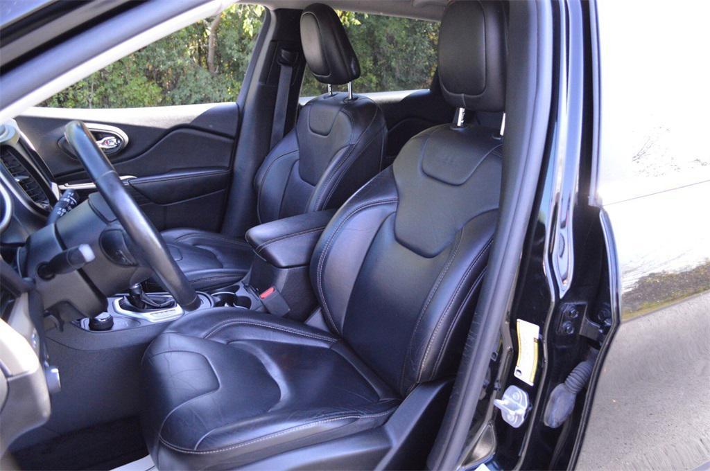 used 2017 Jeep Cherokee car, priced at $10,991