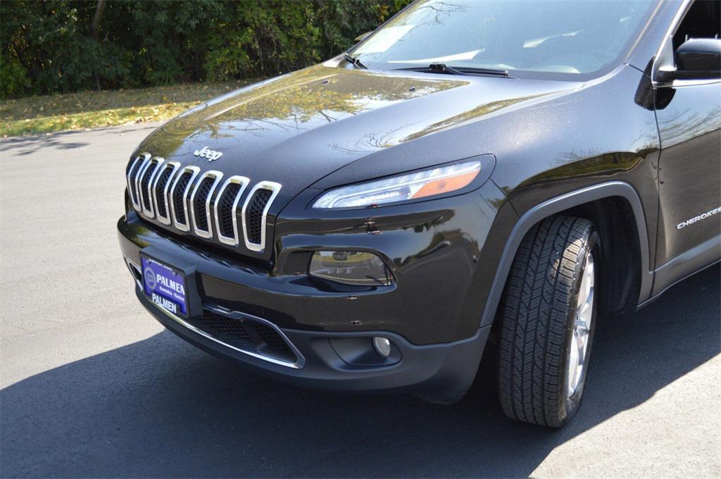 used 2017 Jeep Cherokee car, priced at $10,991
