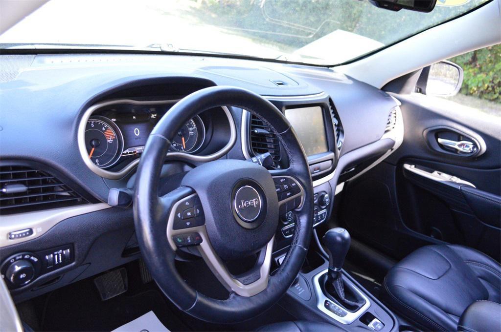 used 2017 Jeep Cherokee car, priced at $10,991