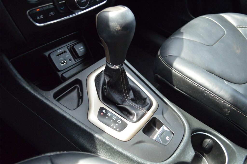 used 2014 Jeep Cherokee car, priced at $13,590