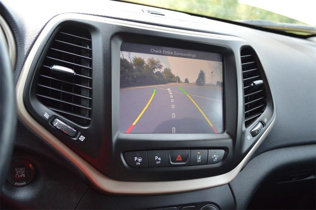used 2014 Jeep Cherokee car, priced at $13,590