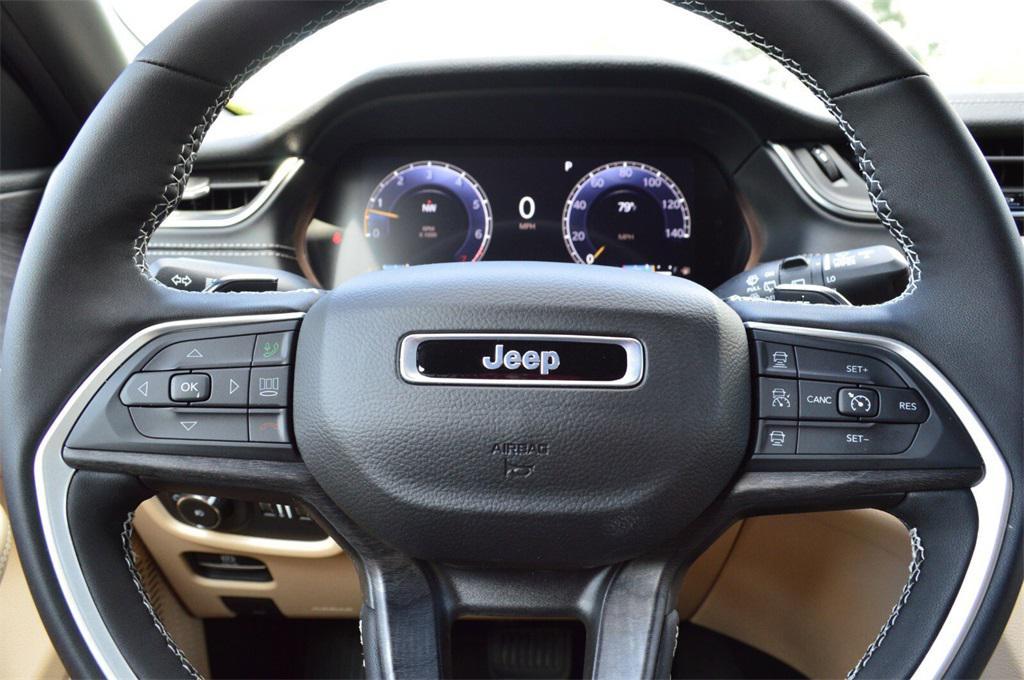 new 2025 Jeep Grand Cherokee car, priced at $46,999
