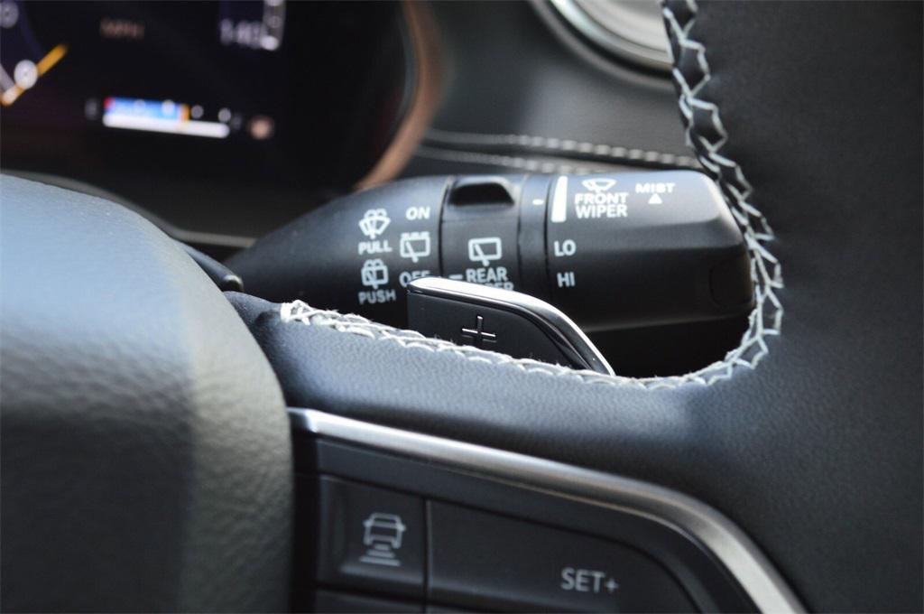 new 2025 Jeep Grand Cherokee car, priced at $46,999