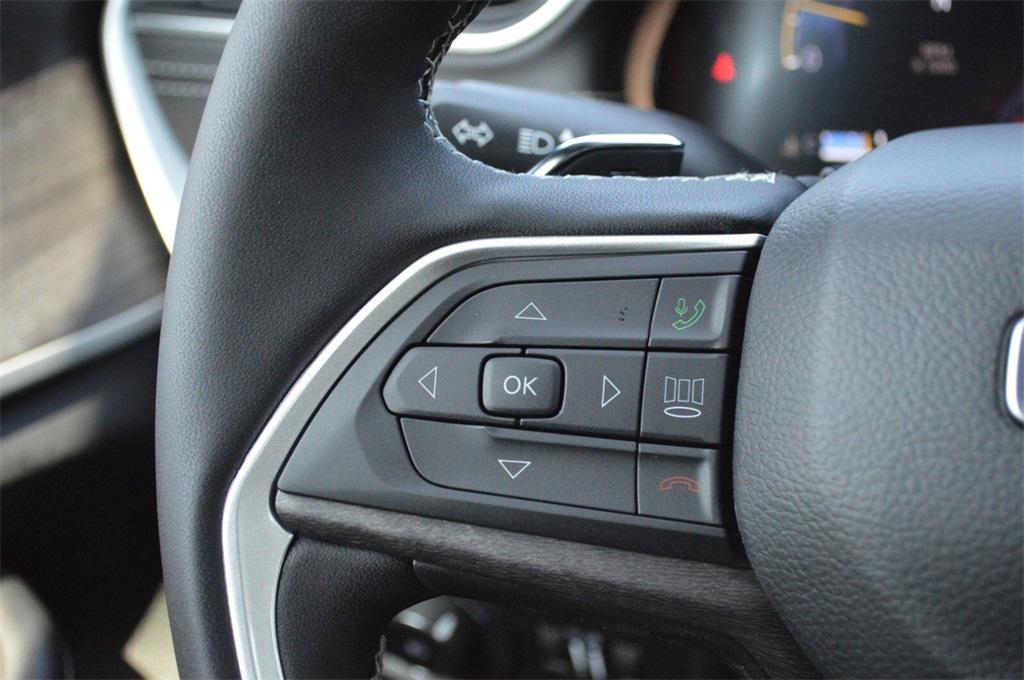 new 2025 Jeep Grand Cherokee car, priced at $47,249