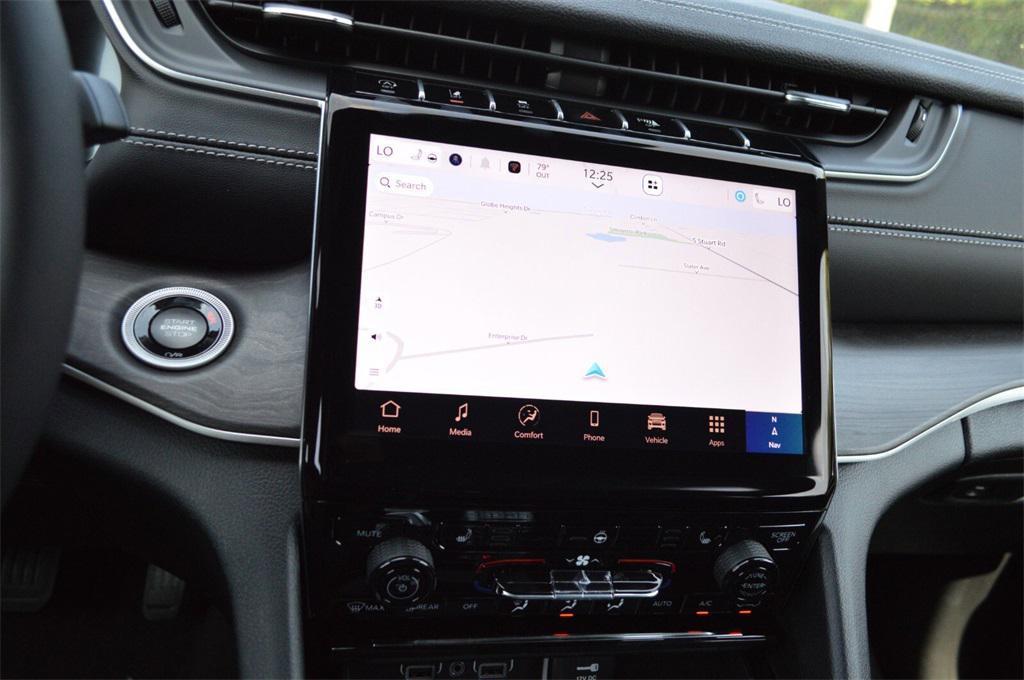new 2025 Jeep Grand Cherokee car, priced at $47,249