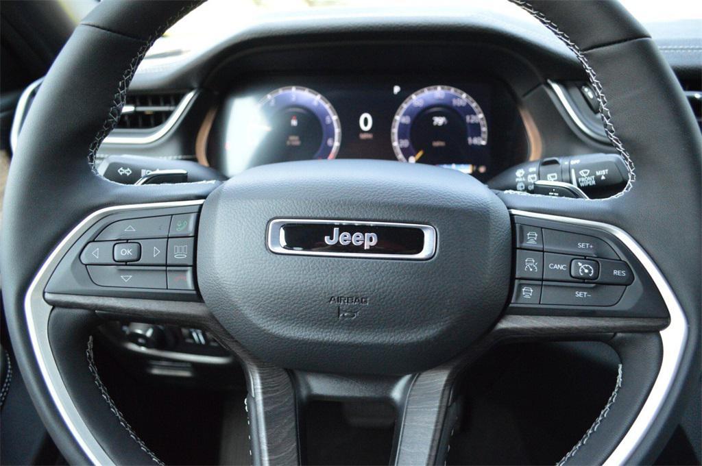 new 2025 Jeep Grand Cherokee car, priced at $47,249