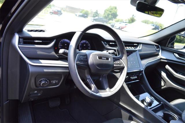new 2025 Jeep Grand Cherokee car, priced at $39,999