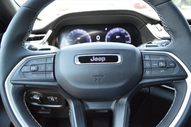 new 2025 Jeep Grand Cherokee car, priced at $39,999