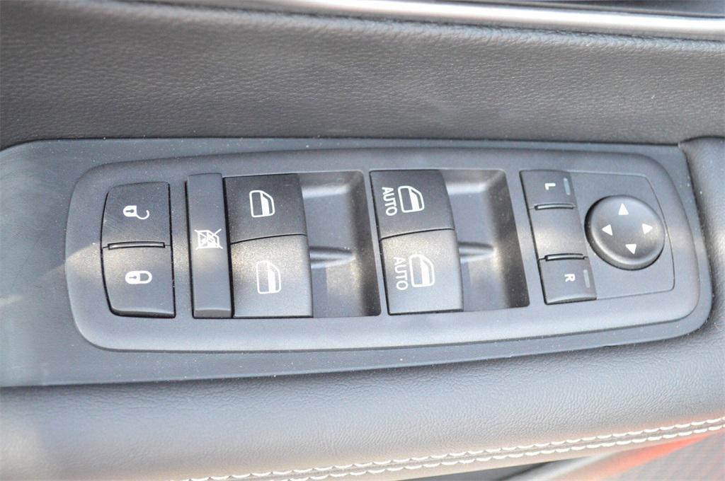 new 2025 Chrysler Voyager car, priced at $40,225