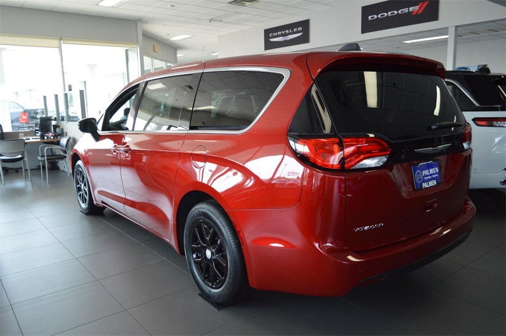 new 2025 Chrysler Voyager car, priced at $40,225