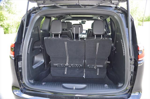 used 2024 Chrysler Pacifica car, priced at $39,996